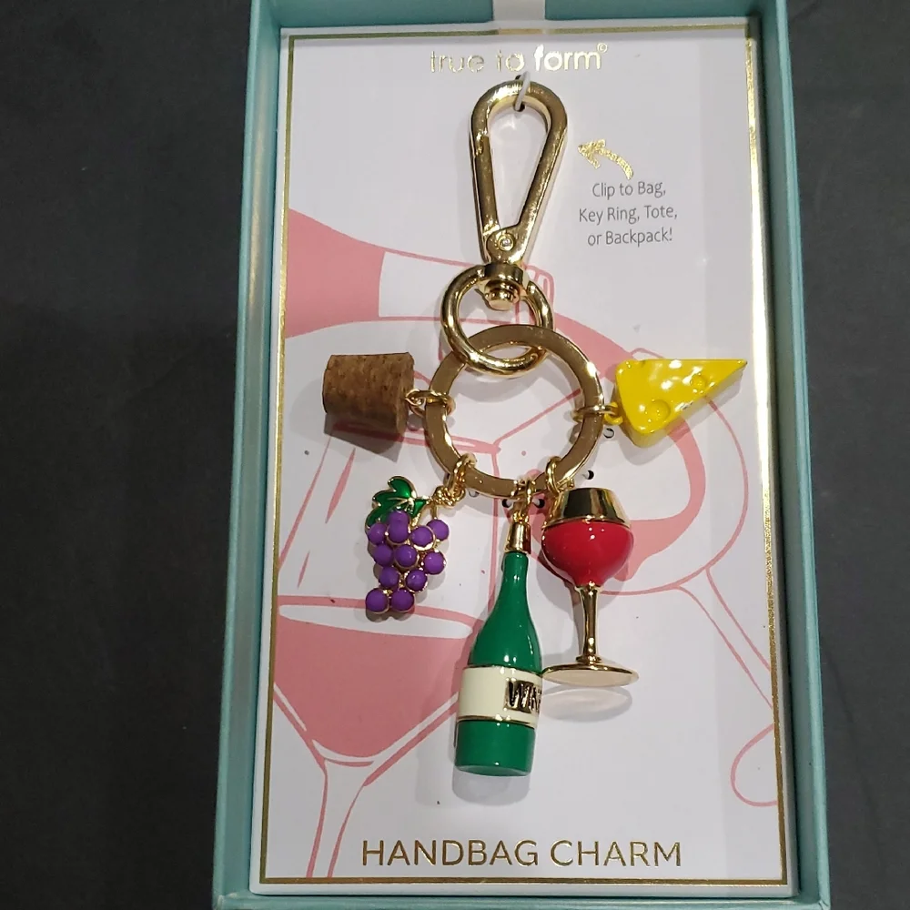 Wine cheese grapes brunch‎ bon vino theme keychain bag charm brand new